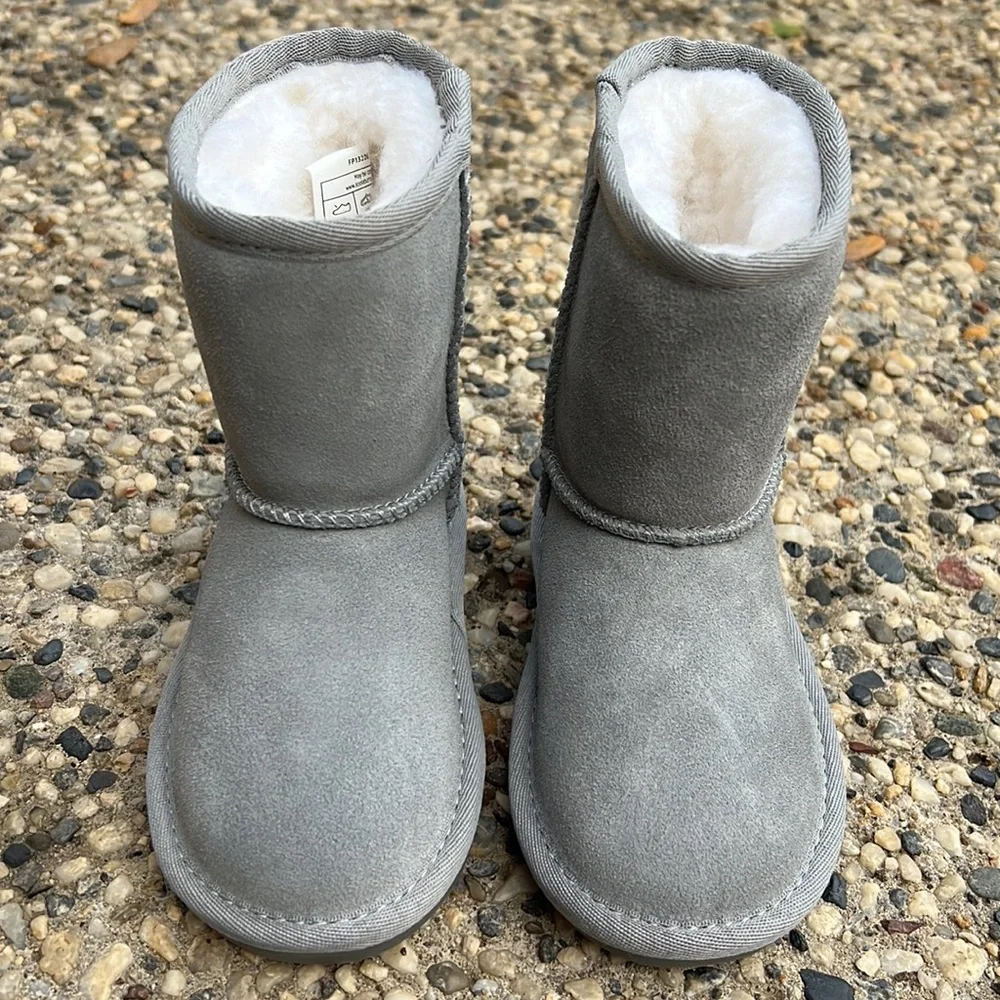 New without Box Koolaburra by Ugg Light Gray Suede Warm Toddler Boots